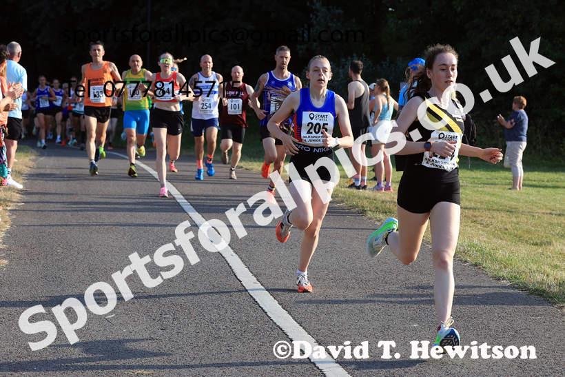 Senior Women and Men V50 plus, 2026 Sunderland 5k, Silksworth, Sunderland. Photo: David T. Hewitson/Sports for All Pics